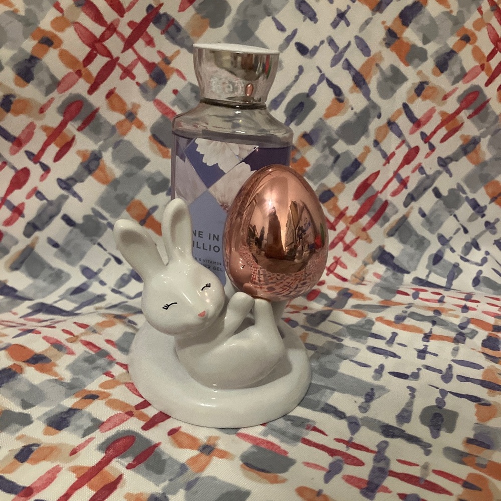 Soap Easter Bunny Decorative BB&W Holder